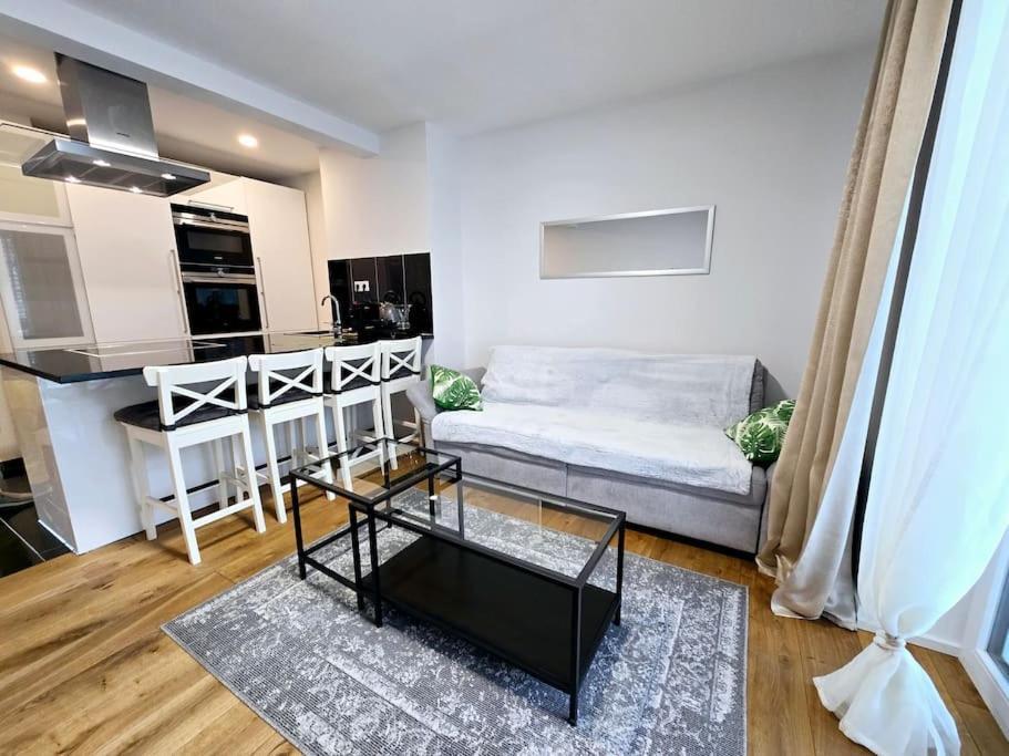 Elegantes Riverside Apartment Köln Exterior foto